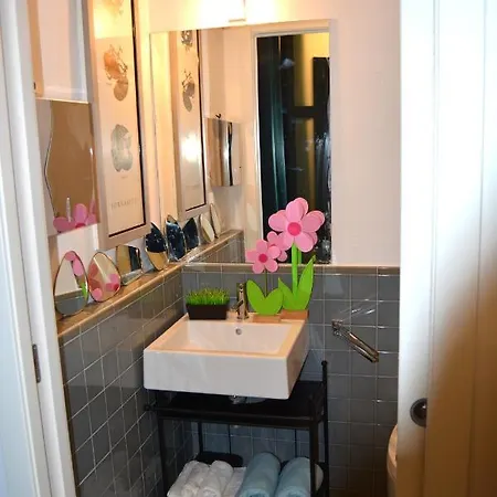Little Apartment *